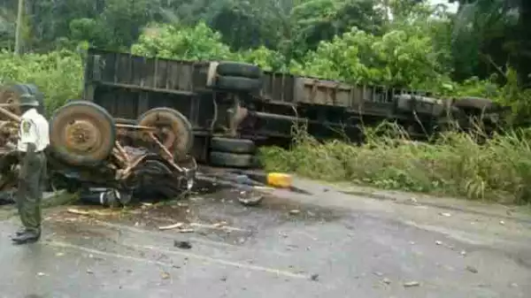 Serious Commotion as Truck Crushes Four, Injures 10 in Ibadan
